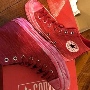 COPY - converse with red paint detain rare!